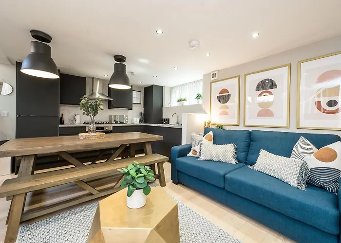 Host & Stay - The Georgian Coach House 1